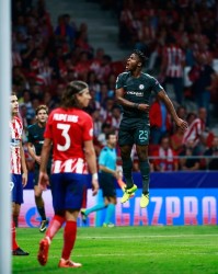  多特蒙德绝杀球被吹引发赛后争议风暴  